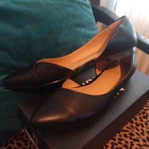 Naturlizer 11W Black Flats
